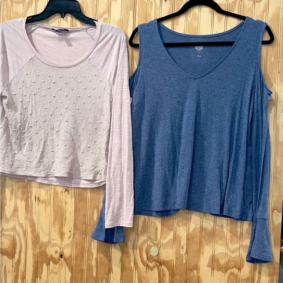 “Not So Surprise Bundle” Rags To Riches Pink Crop & peek a boo shoulder shirt - Picture 5 of 12